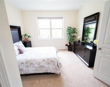 1451 Torrington Drive - Photo Thumbnail 13