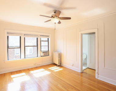 5419 S Harper Avenue - Photo Thumbnail 3