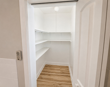 7015 S Peoria Avenue - Photo Thumbnail 3