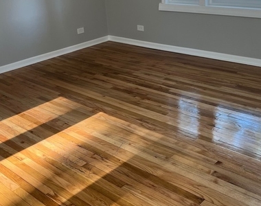 15711 Whipple Avenue - Photo Thumbnail 5