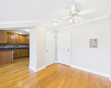 2210 S Goebbert Road - Photo Thumbnail 11