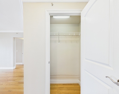 2210 S Goebbert Road - Photo Thumbnail 12