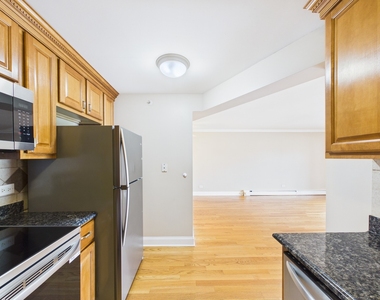 2210 S Goebbert Road - Photo Thumbnail 18