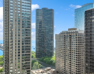 401 E Ontario Street - Photo Thumbnail 24