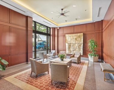 401 E Ontario Street - Photo Thumbnail 3