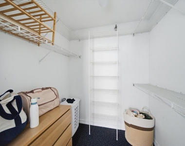 401 E Ontario Street - Photo Thumbnail 15
