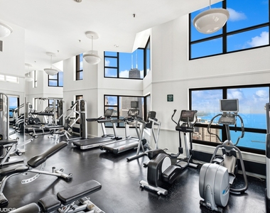401 E Ontario Street - Photo Thumbnail 17