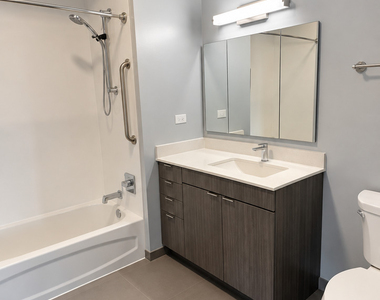1025 W Addison Street - Photo Thumbnail 8