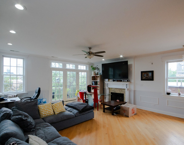 3504 N Fremont Street - Photo Thumbnail 4