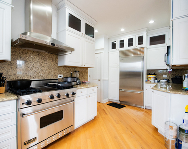 3504 N Fremont Street - Photo Thumbnail 9