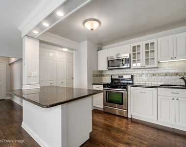 2800 N Lake Shore Drive - Photo Thumbnail 7