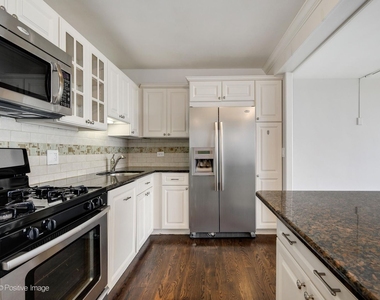 2800 N Lake Shore Drive - Photo Thumbnail 6