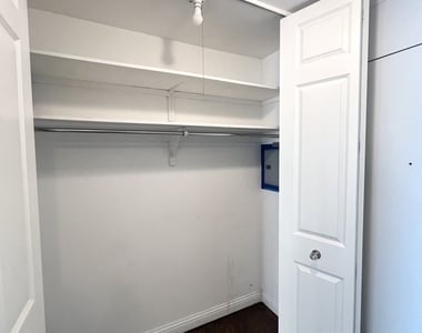 2800 N Lake Shore Drive - Photo Thumbnail 3