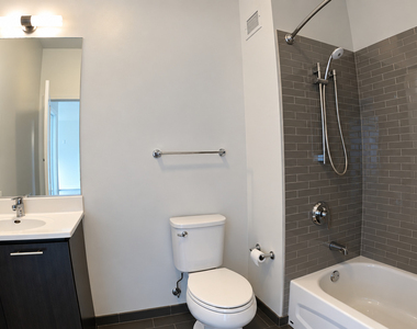 637 N Wells Street - Photo Thumbnail 17