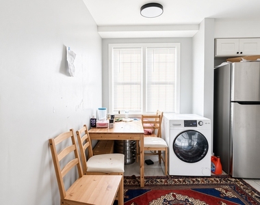 3338 W Bryn Mawr Avenue - Photo Thumbnail 4