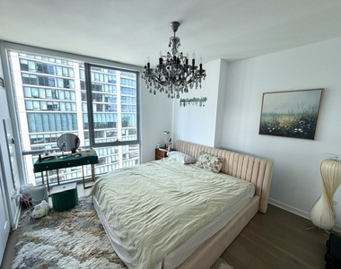 1201 S Prairie Avenue - Photo Thumbnail 5