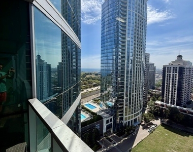 1201 S Prairie Avenue - Photo Thumbnail 10