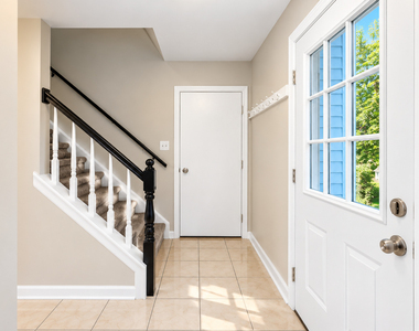 800 Stanford Lane - Photo Thumbnail 2