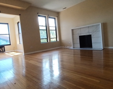 6342 S Kenwood Avenue - Photo Thumbnail 1