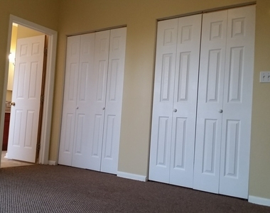 6342 S Kenwood Avenue - Photo Thumbnail 8
