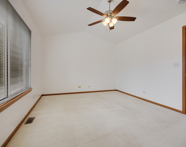 1127 Ashbrook Drive - Photo Thumbnail 18