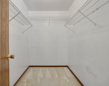 1127 Ashbrook Drive - Photo Thumbnail 19