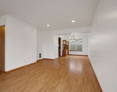 1127 Ashbrook Drive - Photo Thumbnail 5