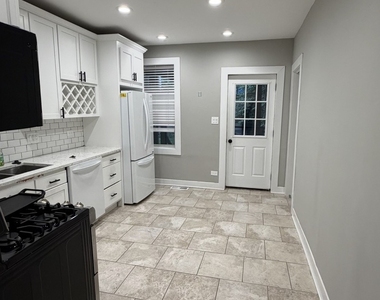 2026 N Winchester Avenue - Photo Thumbnail 6