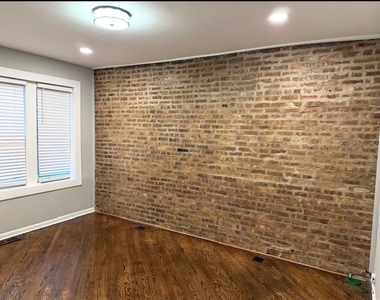 2026 N Winchester Avenue - Photo Thumbnail 1