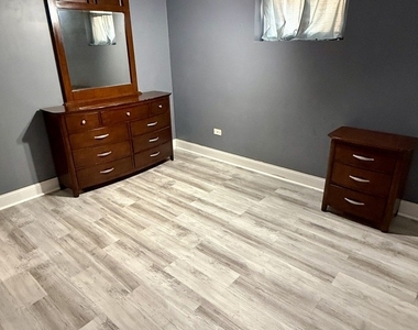 5121 S New England Avenue - Photo Thumbnail 11