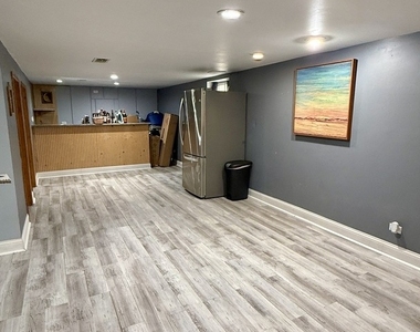 5121 S New England Avenue - Photo Thumbnail 5