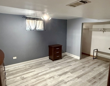 5121 S New England Avenue - Photo Thumbnail 8