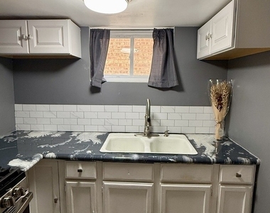 5121 S New England Avenue - Photo Thumbnail 2