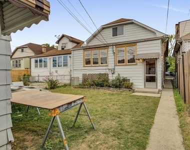 5541 W Roscoe Street - Photo Thumbnail 10