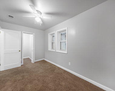 7751 S Saginaw Avenue - Photo Thumbnail 16