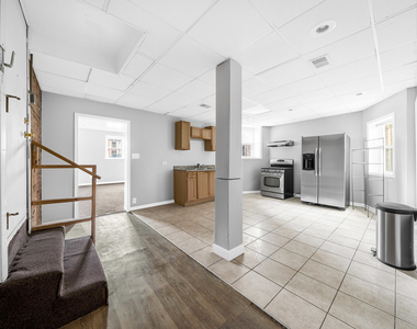 7751 S Saginaw Avenue - Photo Thumbnail 12