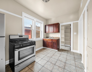 7751 S Saginaw Avenue - Photo Thumbnail 7