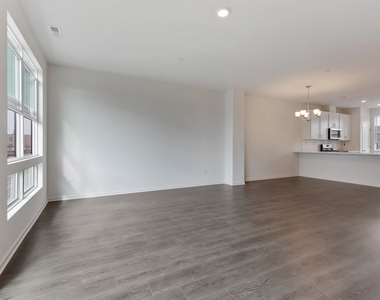 1289 Lakepointe Drive - Photo Thumbnail 5