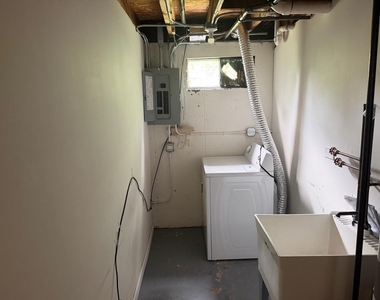 15726 Avalon Avenue - Photo Thumbnail 22