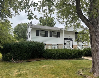 15726 Avalon Avenue - Photo Thumbnail 2