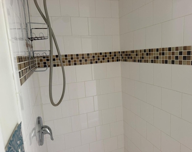 15726 Avalon Avenue - Photo Thumbnail 17
