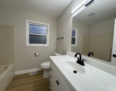 6514 Walter Adamic Lane - Photo Thumbnail 16