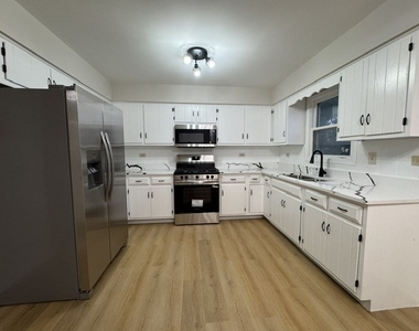 6514 Walter Adamic Lane - Photo Thumbnail 7