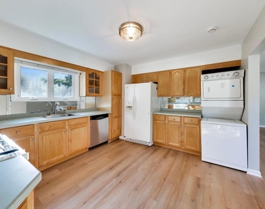 5705 Aubrey Terrace - Photo Thumbnail 12