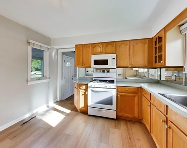 5705 Aubrey Terrace - Photo Thumbnail 11