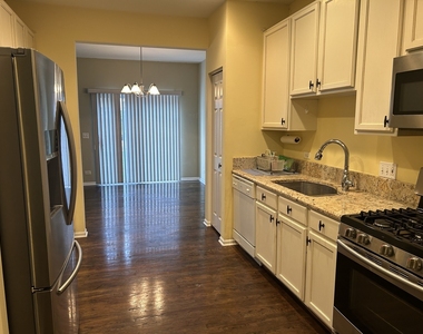 394 Bay Drive - Photo Thumbnail 2