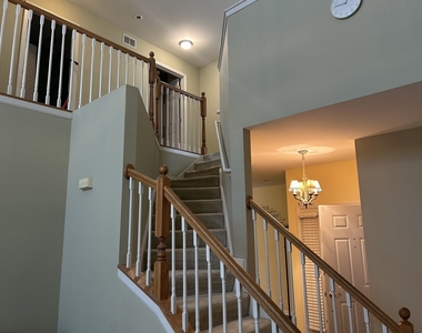 394 Bay Drive - Photo Thumbnail 8