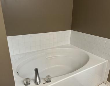 394 Bay Drive - Photo Thumbnail 16