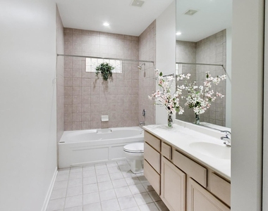 1355 W Fillmore Street - Photo Thumbnail 10