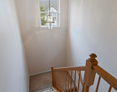 106 Rosehall Drive - Photo Thumbnail 17